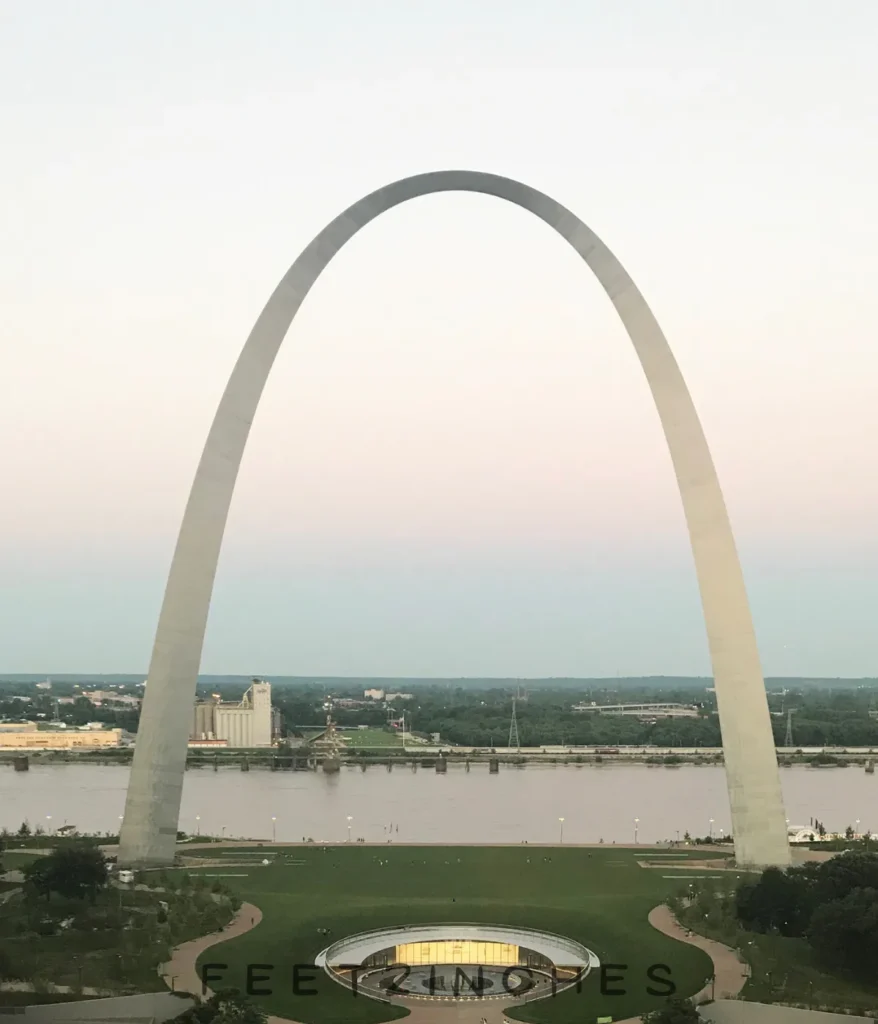 arch-ground-span-500-feet