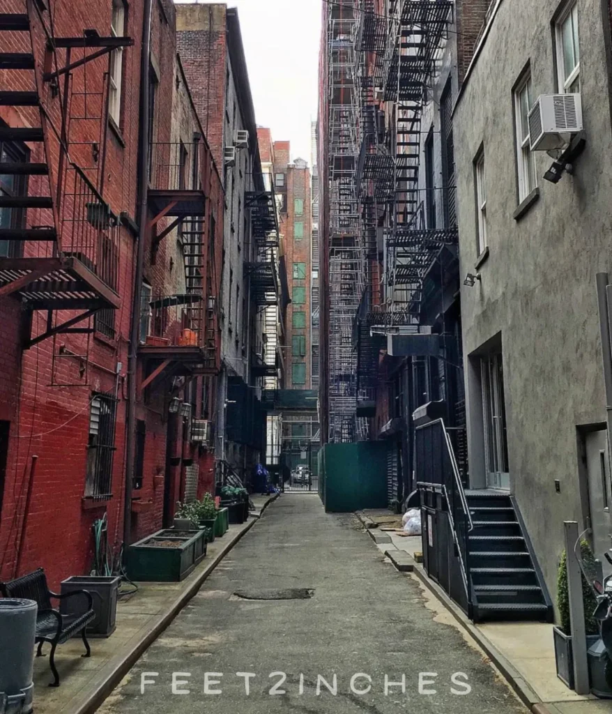 urban-street-500-feet